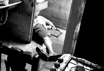 Mujer acuchilla y mata a su esposo tras pelea en vivienda de Ecatepec
