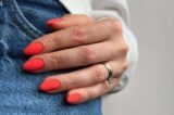Qué tono de rojo te queda mejor en las uñas según tu piel