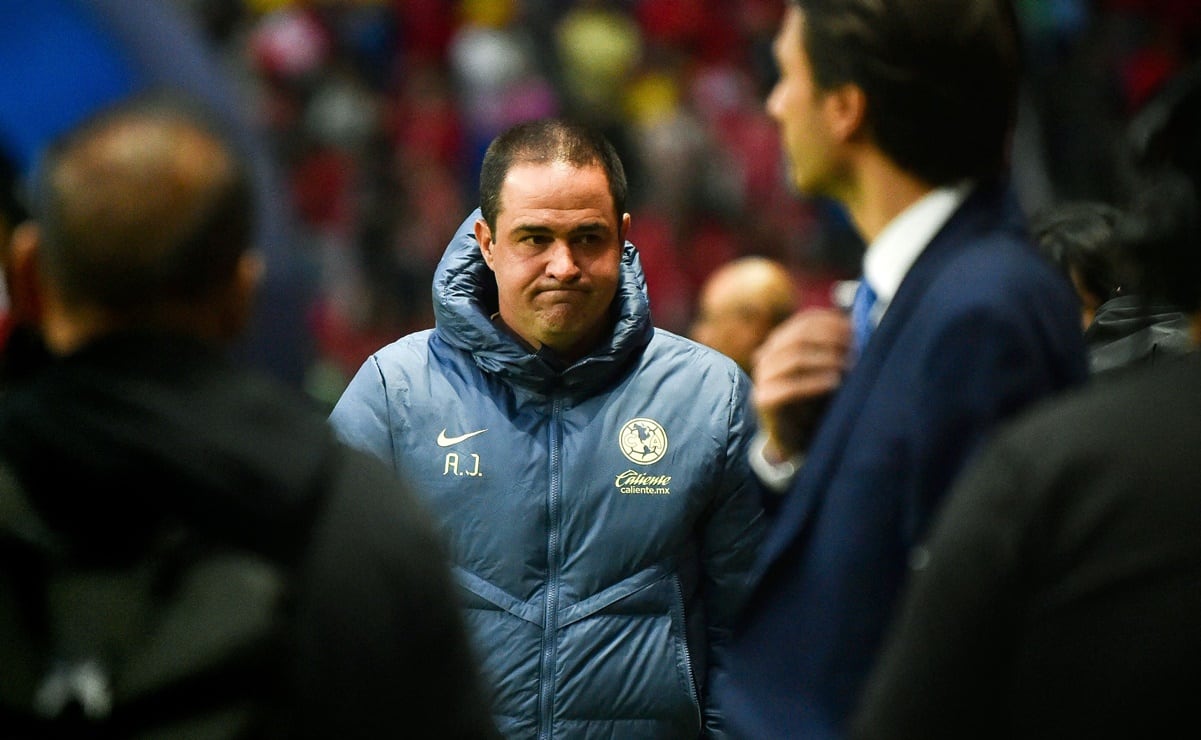 Santiago Giménez 