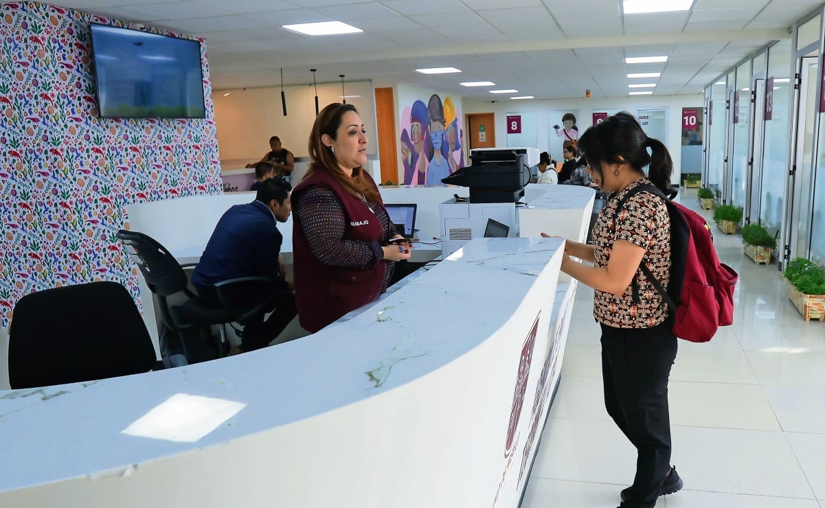 Lluvias ahogan CDMX; rescatan a 20 pasajeros atrapados en camión y autos desaparecen bajo el agua