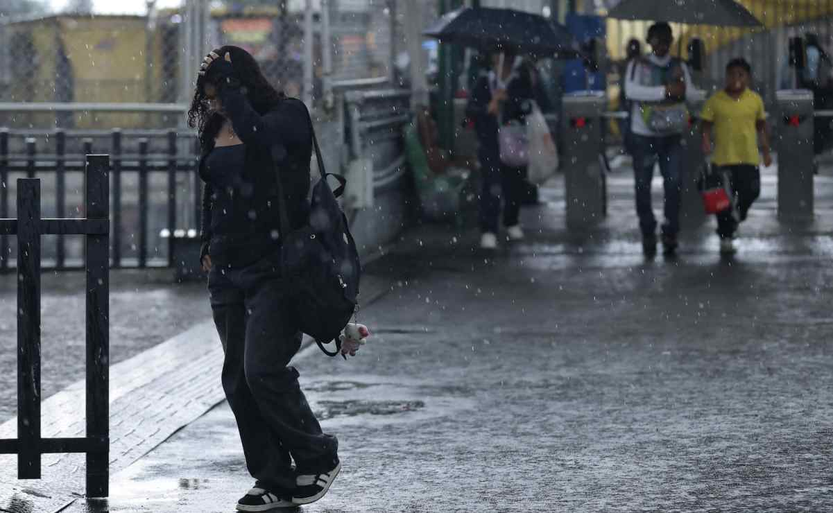 Fuertes lluvias ocasionan encharcamientos significativos en distintas alcaldías de la CDMX; Iztapalapa, la más afectada