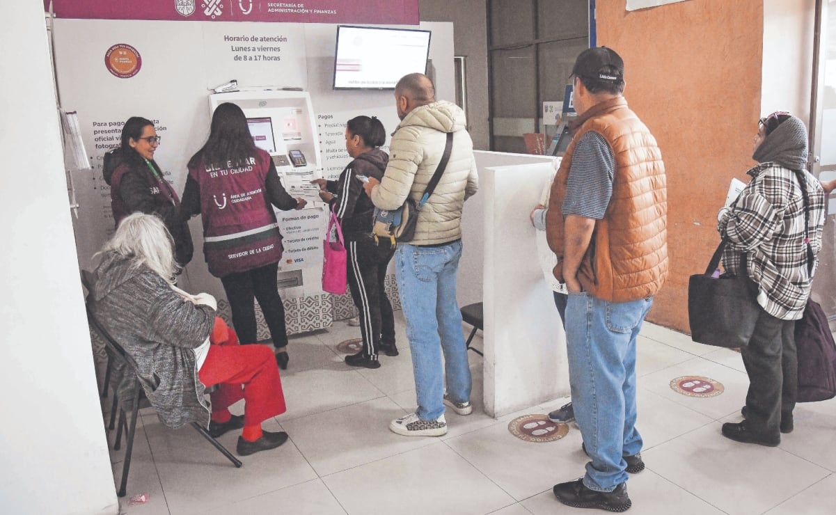 Mujer chiapaneca cae a cueva en Nepal y sufre tres fracturas; no puede ser trasladada y será operada en ese país