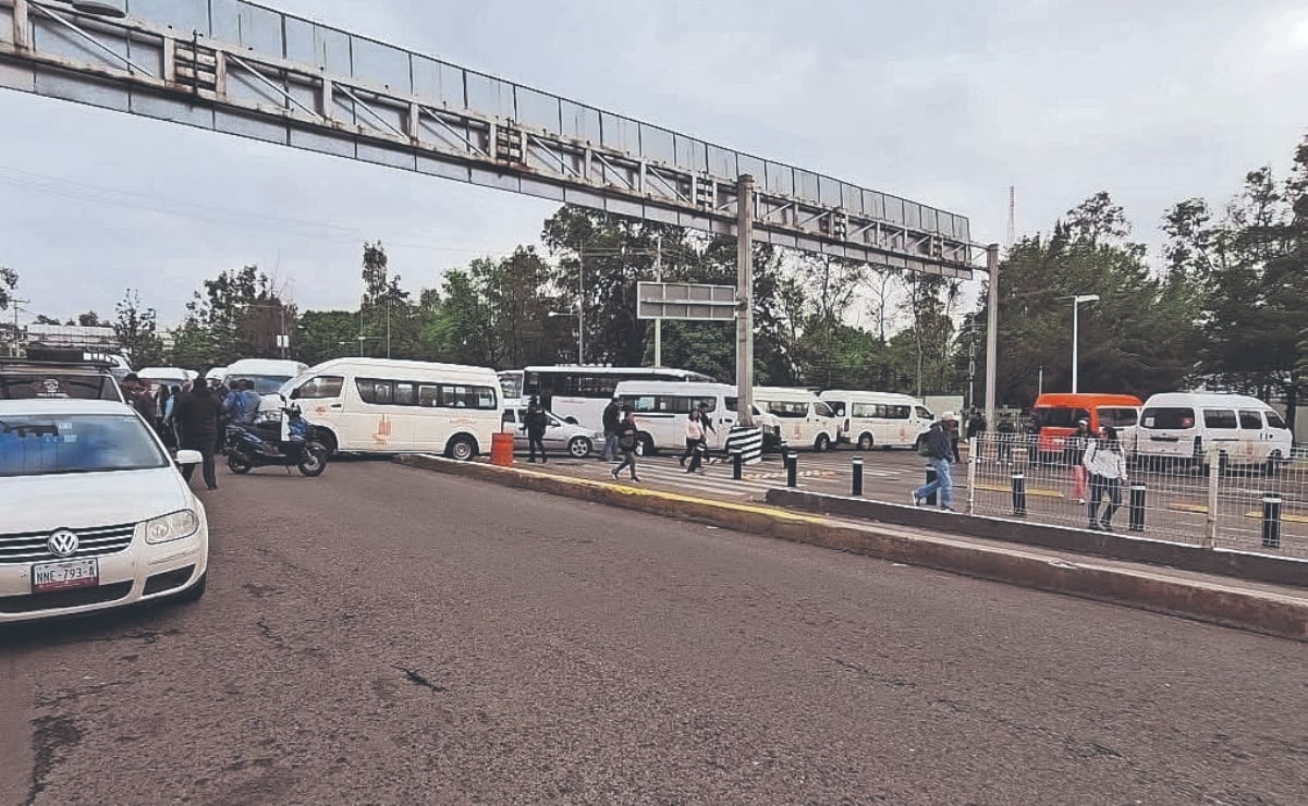 EU refuerza seguridad en la frontera de Nuevo México y Texas; señales anaranjadas delimitan zonas militares 
