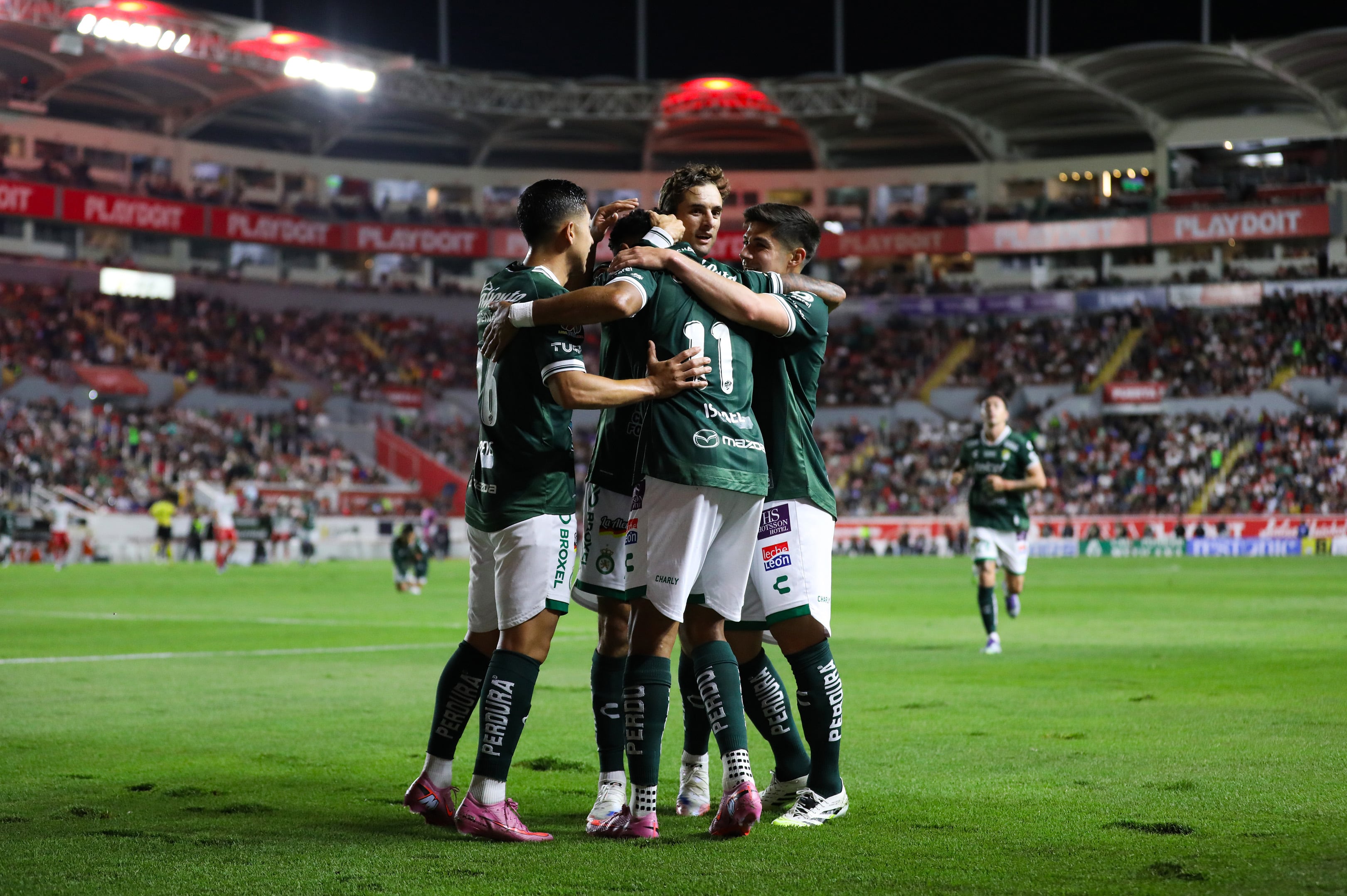 León supera a Necaxa y se lleva la victoria; 