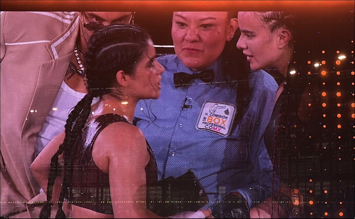 Alana Flores exhibe a Gala Montes en Supernova Orígenes ; Sebastán Cáceres estuvo en el ring apoyándola