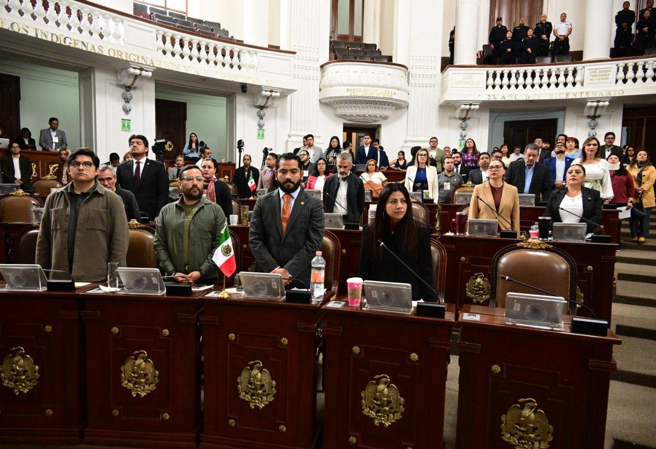 Diputada del PT propone hasta 12 años de cárcel para encargados de estacionamientos en CDMX que no se responsabilicen por robos en autos 