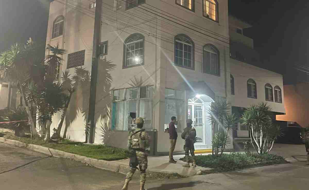 Hombre pierde 74 mil pesos en calles de Aguascalientes; agentes localizan a la persona que los encontró