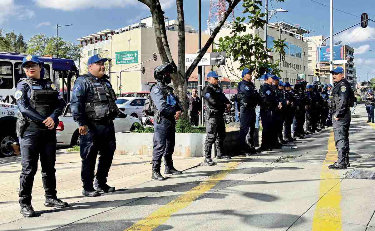 Atacan con explosivos Unidad Antisecuestros de la Fiscalía de Baja California; vehículos resultan dañados