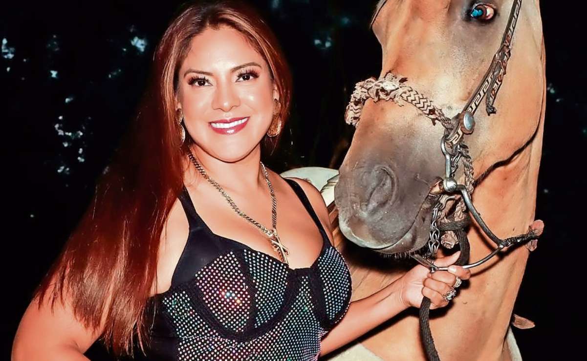 VIDEO: Diputados bailan al son de la Sonora Santanera; les otorgan reconocimiento por su 70 aniversario