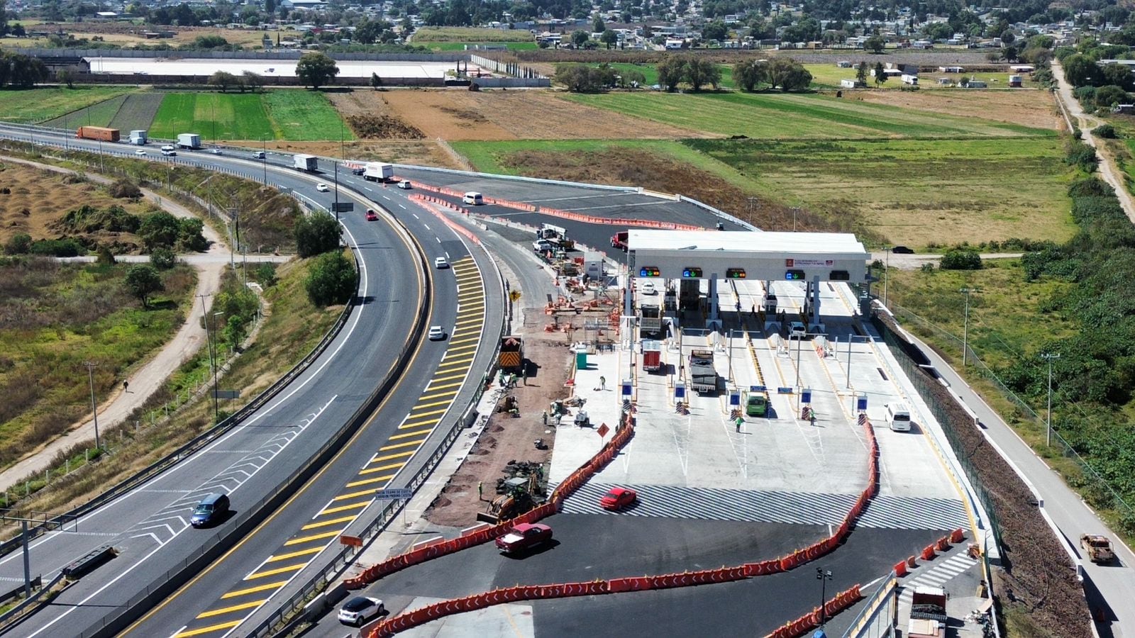 Qué llevan los chilaquiles suizos
