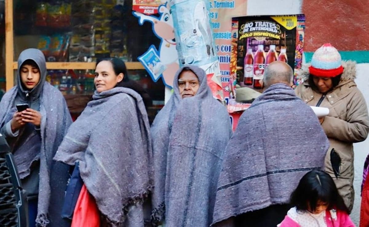 Adán Augusto acusa a Salinas Pliego de campaña de ataques en su contra; compró TV con la partida secreta de Presidencia, dice