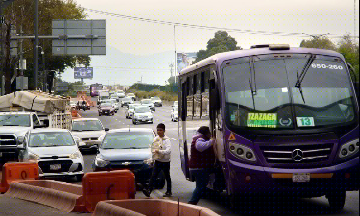 Ximena Sariñana saca las prohibidas en el Teatro Metropólitan