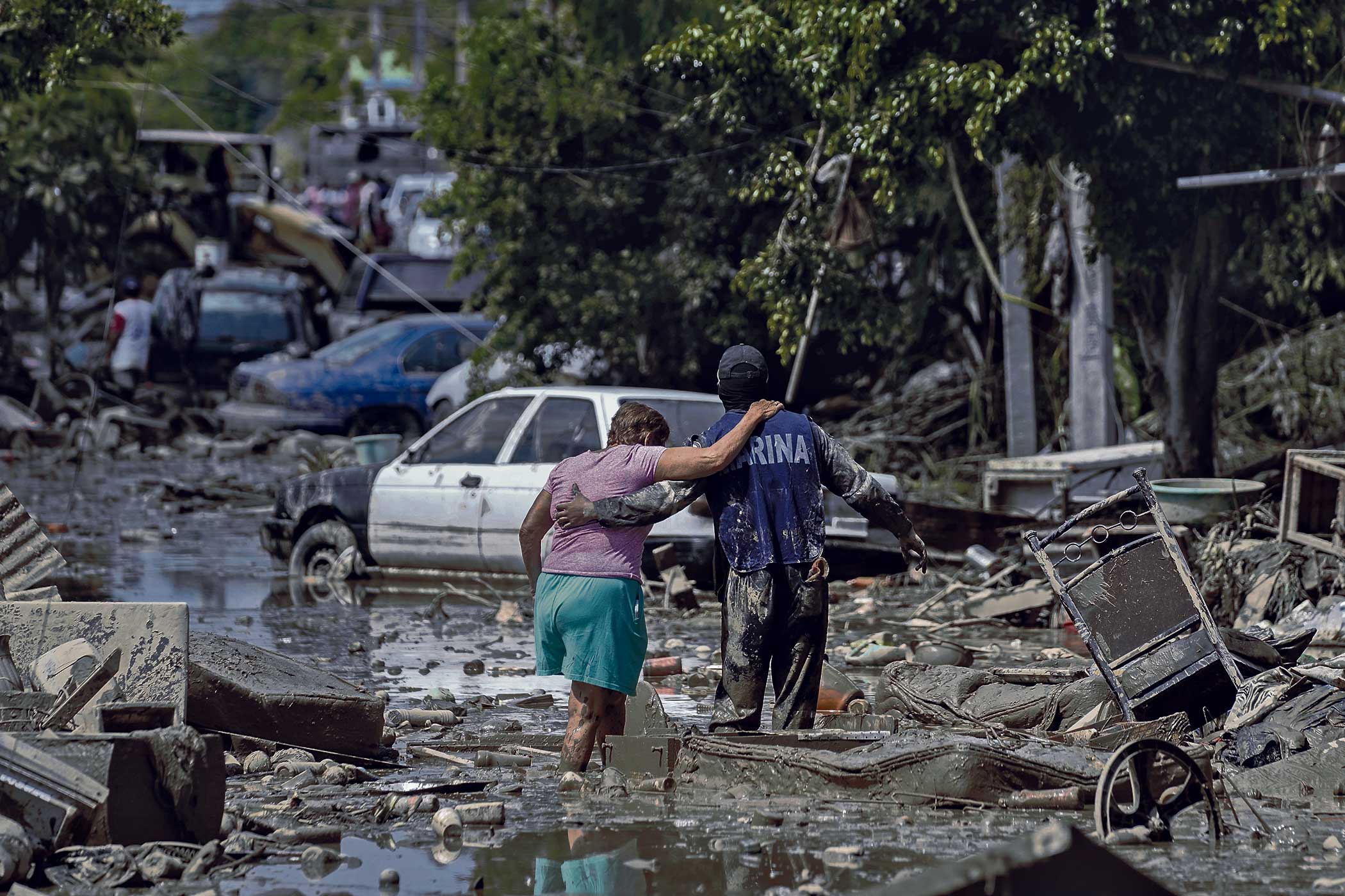 Caminando por la calle, cerca de su casa; así detuvieron a 