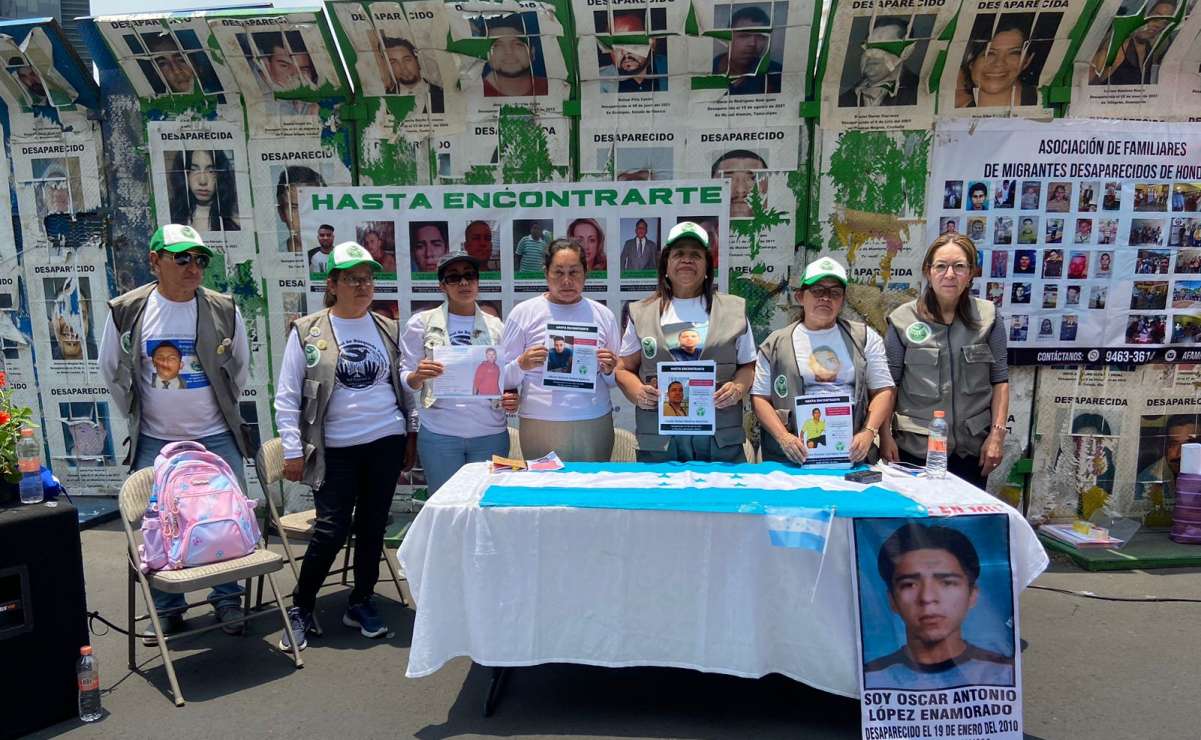 Trabajadores del DIF y de Casa Cuna bloquean Calzada de Tlalpan; piden mejoras laborales y comida para los niños