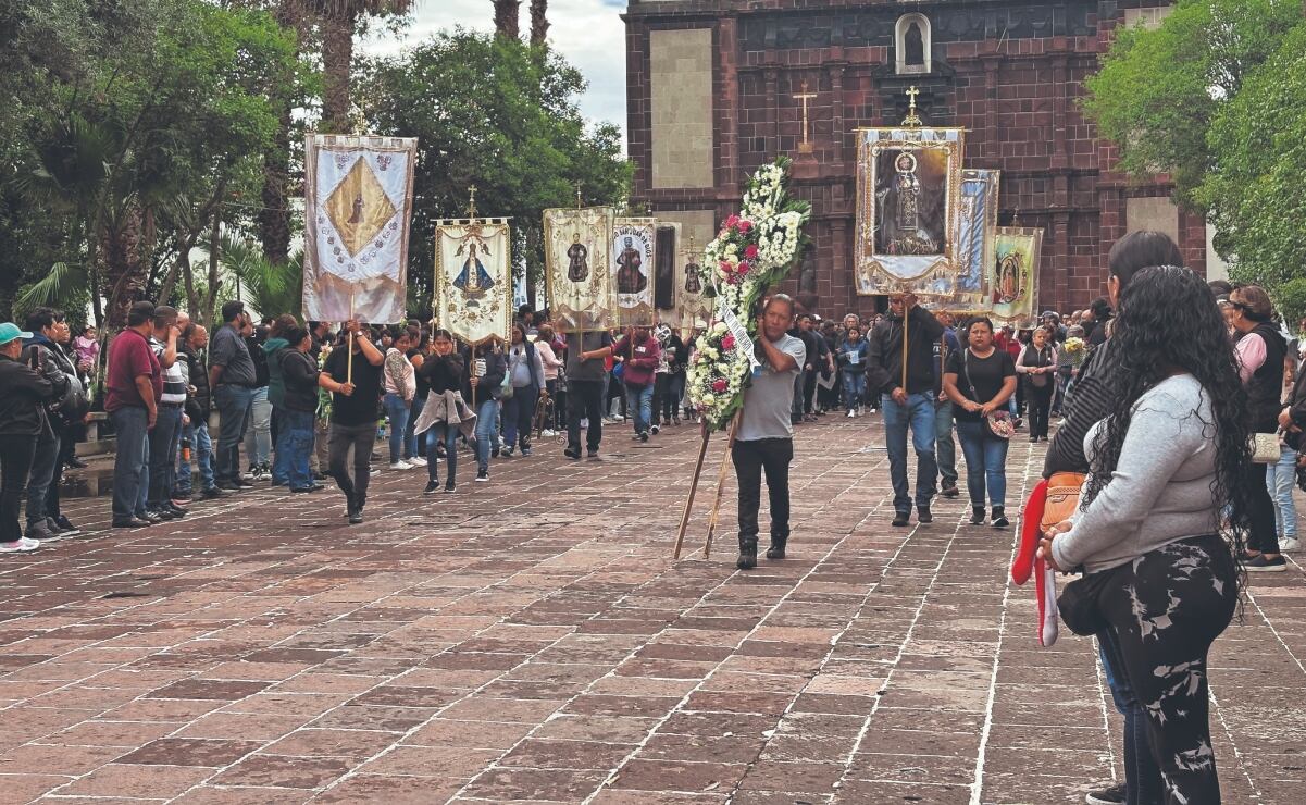 FOTOS: “Día sin reyes”, protestan frente a embajada de EU en México contra redadas migrantes de Trump