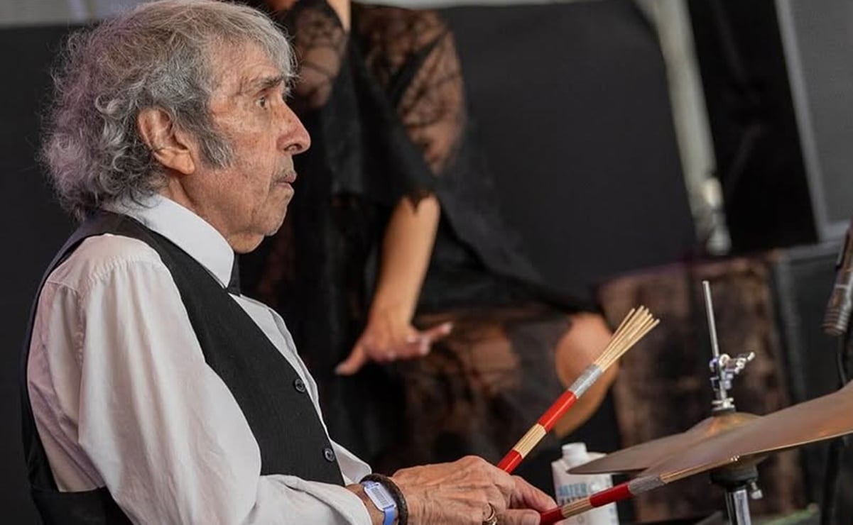 Rinden homenaje a maestros por 40 años de servicio en Tamaulipas; gobernador reconoce su labor