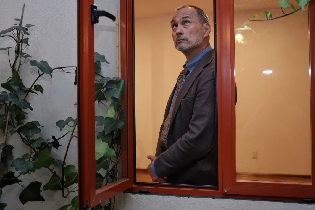 Fiscalía de Zacatecas interviene dos hoteles de Fresnillo donde se ejercía la trata; hay 16 detenidos y 17 víctimas liberadas