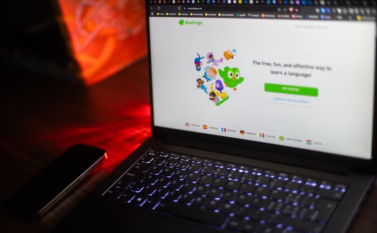 Detienen a 3 por extorsión en bares de Satélite