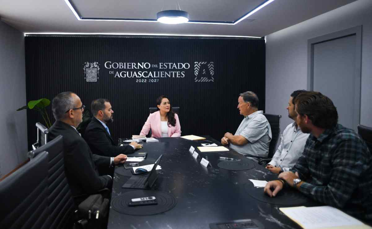 Ebrard se compromete a incluir puntos de vista de sector privado en revisión del T-MEC 