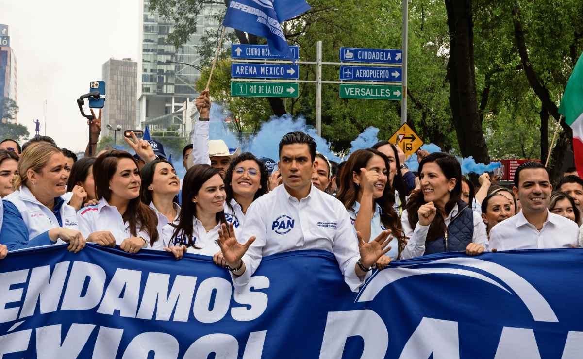 Sheinbaum supervisa en Hidalgo apoyos a damnificados por lluvias; se reúne con el gobernador Julio Menchaca