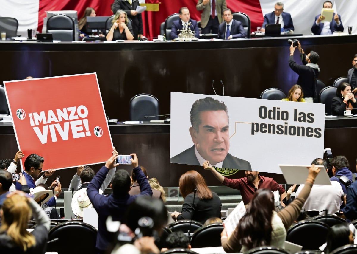 Rosa Icela se reúne con Ramírez Bedolla y 59 alcaldes de Michoacán; revisan el Plan por la Paz y Justicia