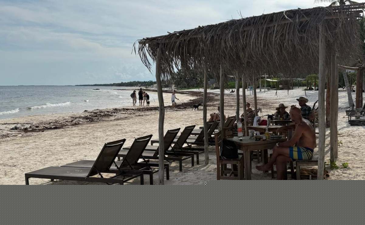 Bad Bunny se “roba” la foto en los Latin Grammy 2025