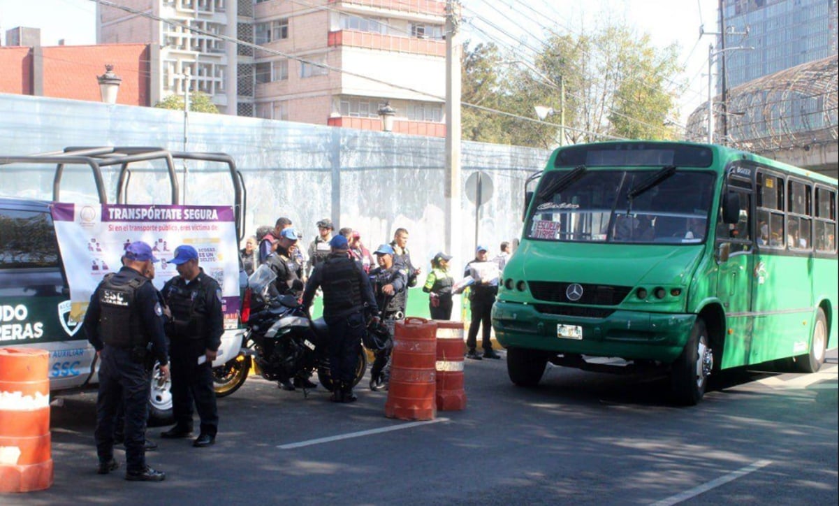 Vecinos de Coyoacán se manifiestan contra ciclovía de calzada de Tlalpan; advierten riesgo para peatones