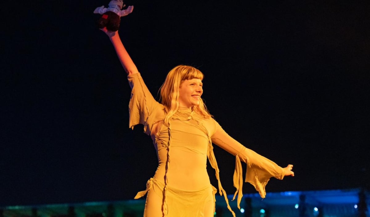 Jóvenes encaran al gobernador Castro Cosío; 