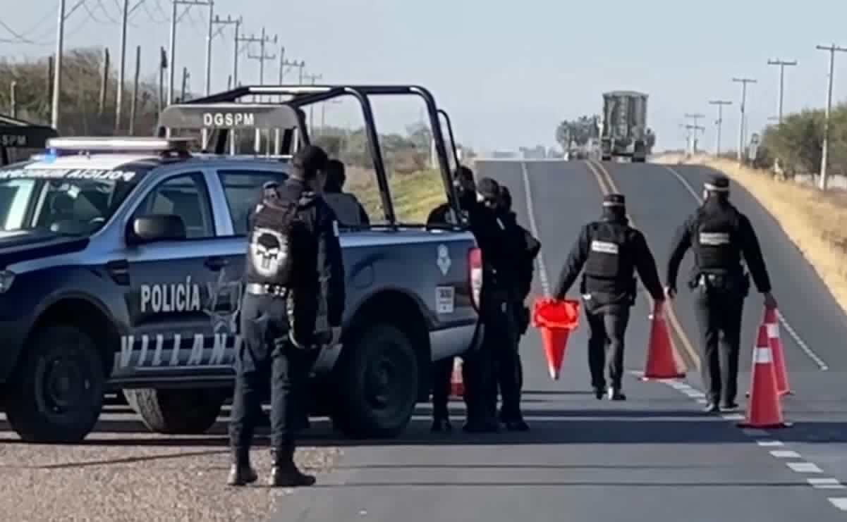 Desatan polémica letreros puestos en playa de Bagdad en Tamaulipas