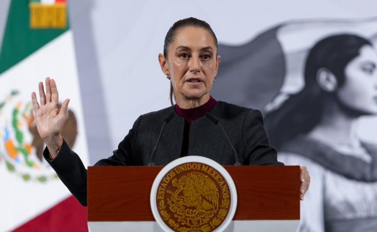 Vuelca pipa que transportaba amoniaco en la autopista México-Pachuca; no se reportan heridos