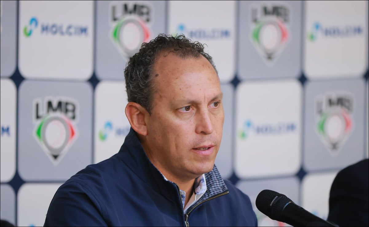 David Toscana escribe de tragedias y perdedores