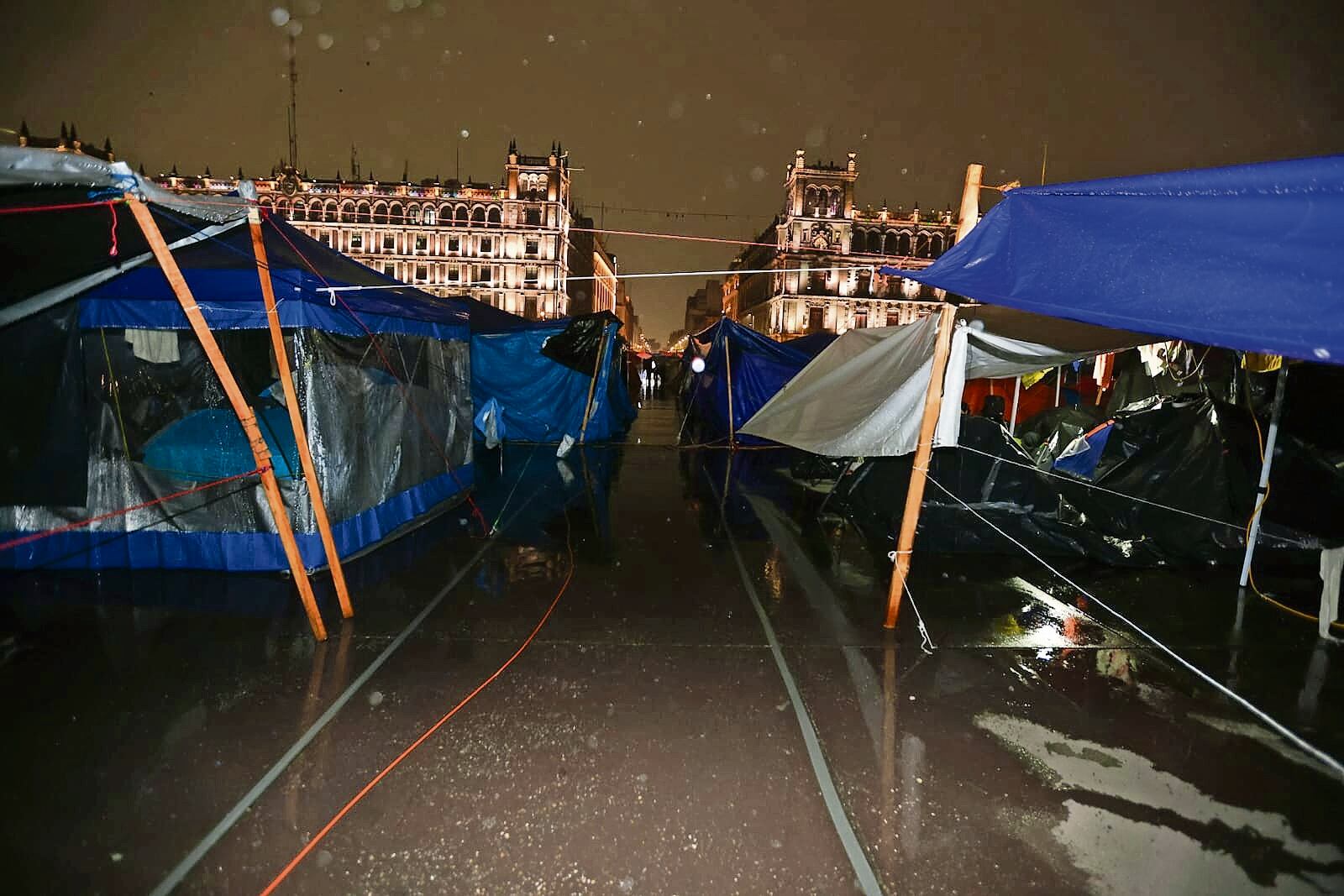 Inundaciones en Australia dejan un muerto y 50 mil personas damnificadas; autoridades implementan operativos de rescate