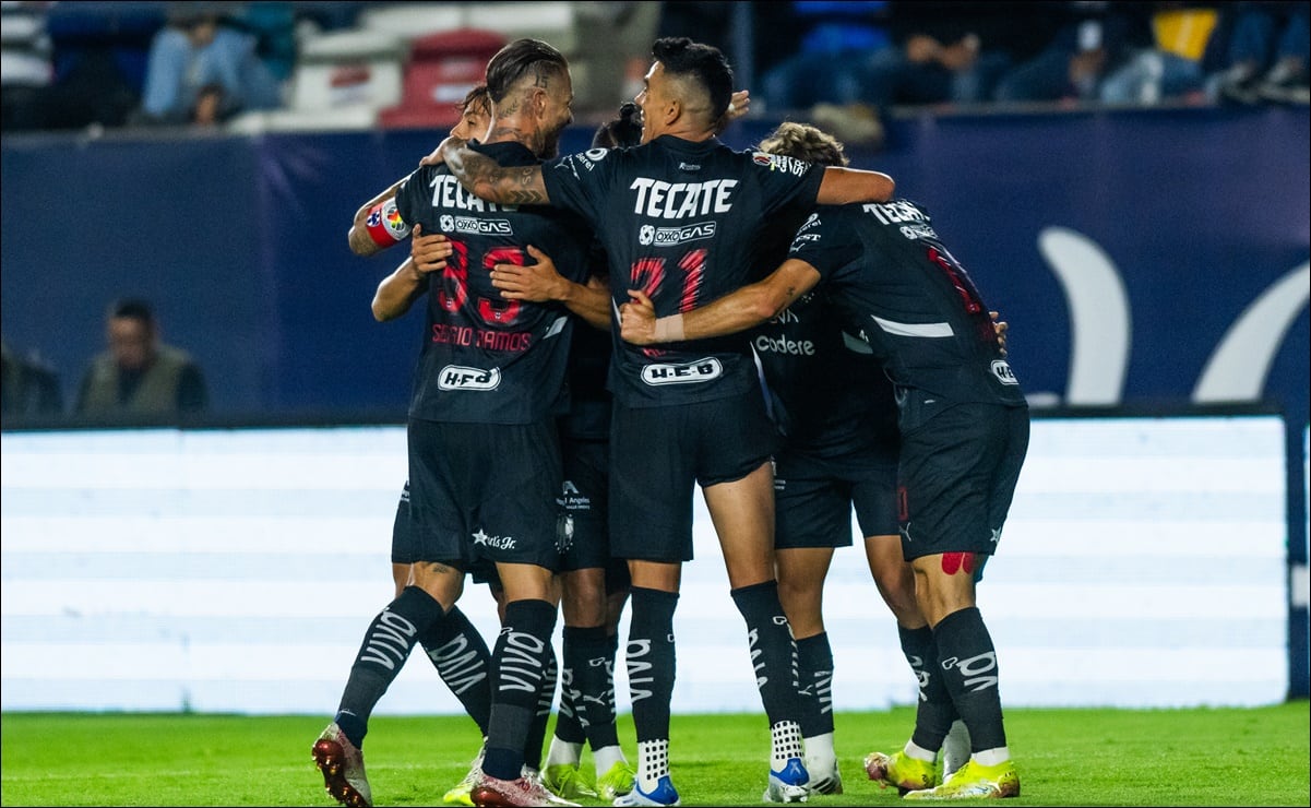 El polémico video de Chicharito Hernández que está dando de qué hablar; 