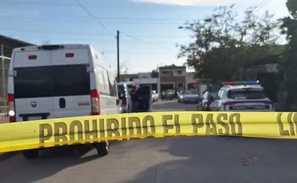 Motociclista ayuda a pasar ambulancia entre el tráfico; su acción es aplaudida en TikTok