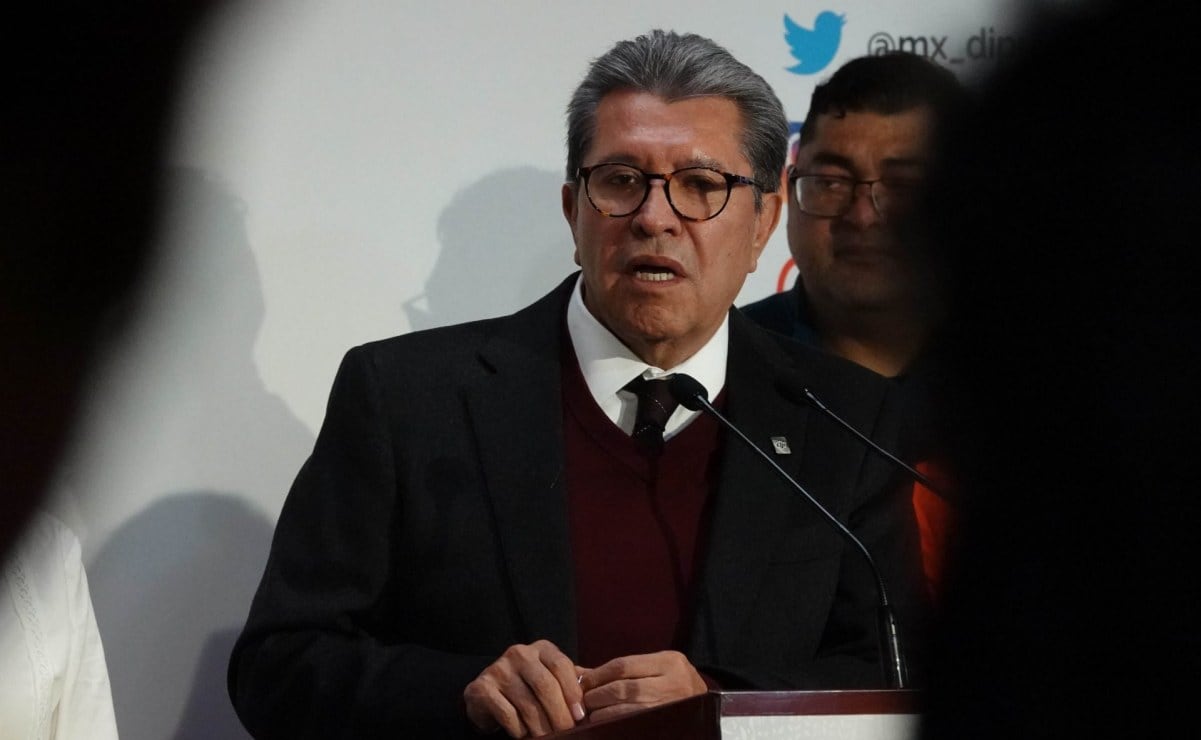 Implementan marcha de seguridad en Línea 8 del Metro por lluvias; usuarios reportan retrasos en el servicio