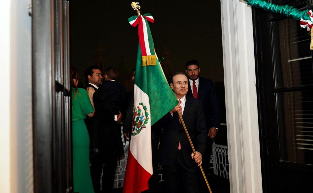 Martha Guerrero recuerda a víctimas de Iztapalapa durante el Grito en Los Reyes La Paz
