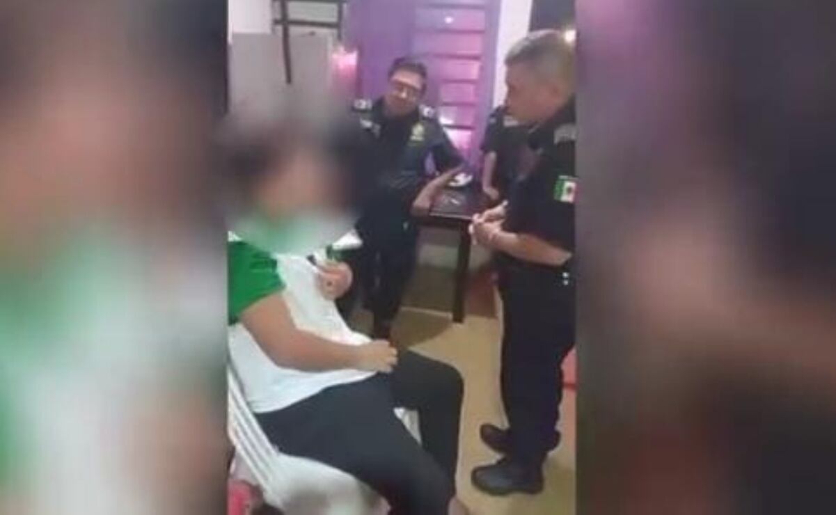 Belinda se lastima la rodilla y aclara si podrá presentarse en 