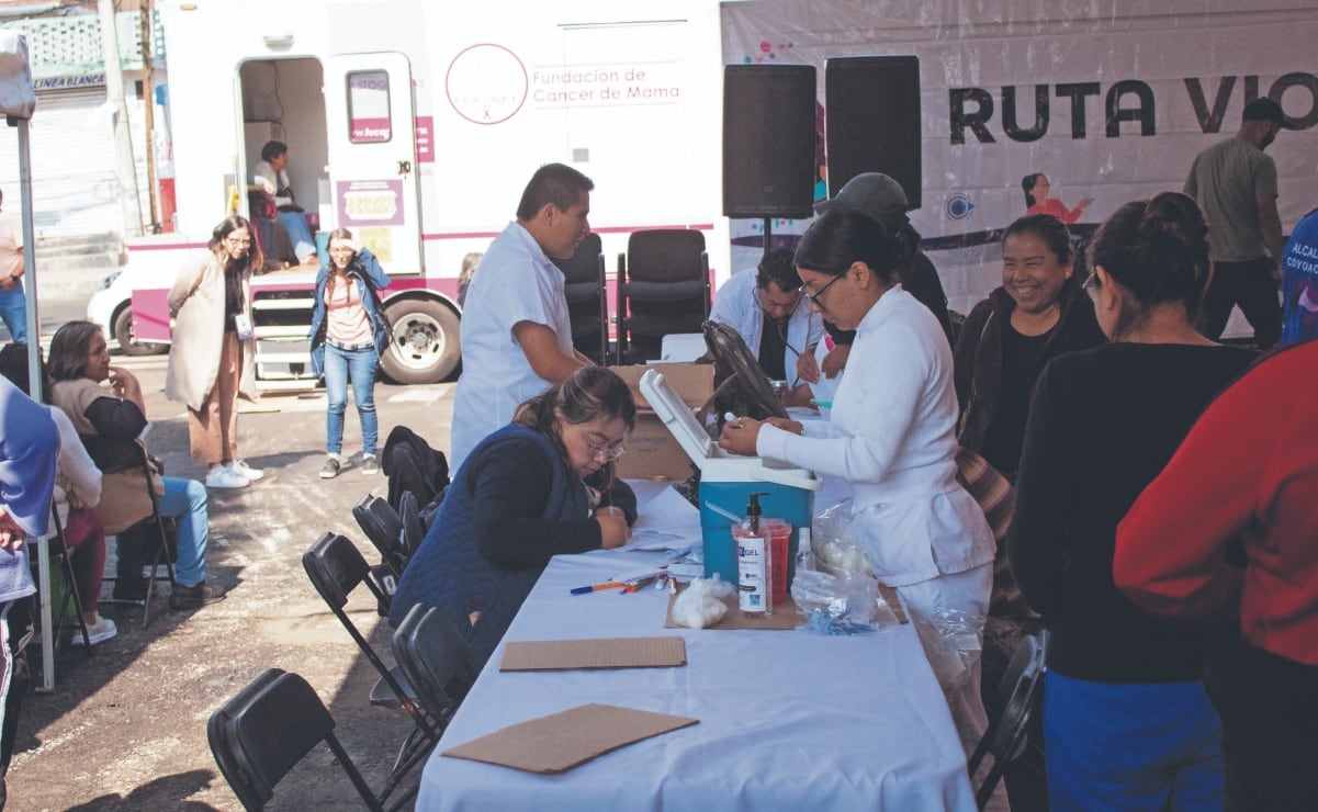 Detienen a cuatro personas y aseguran más de 400 dosis de droga tras cateo en Miguel Hidalgo