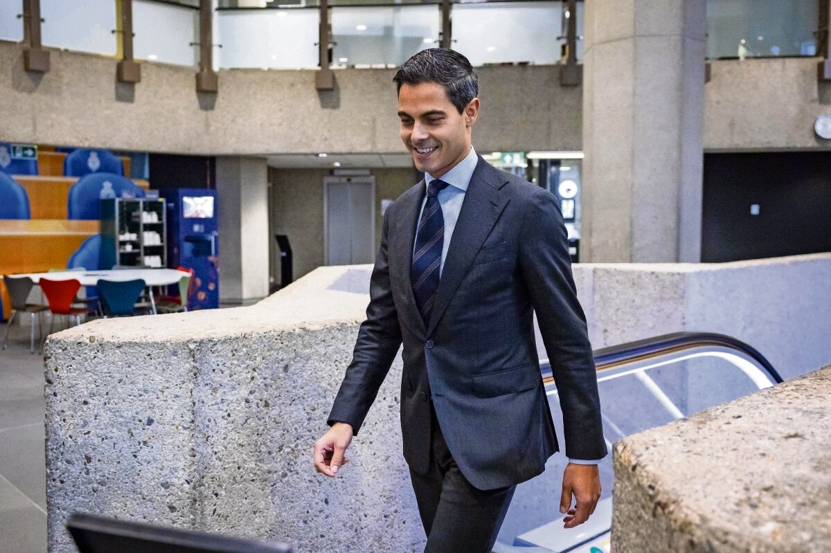 Morena va por reforma para juntar revocación de mandato con elección de 2027; tienen “miedo a perder la intermedia”, acusa PRI