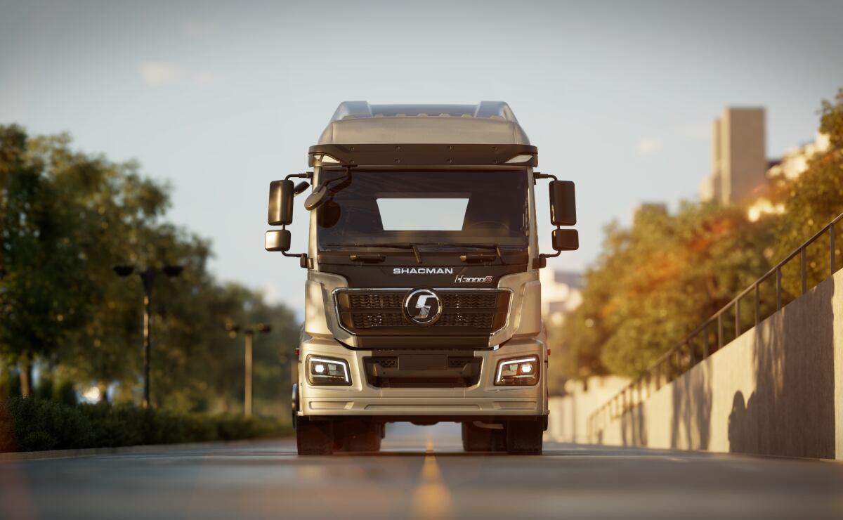 Evacúan a menores de jardín de niños y a adultos mayores tras explosión de transformador en Hermosillo 