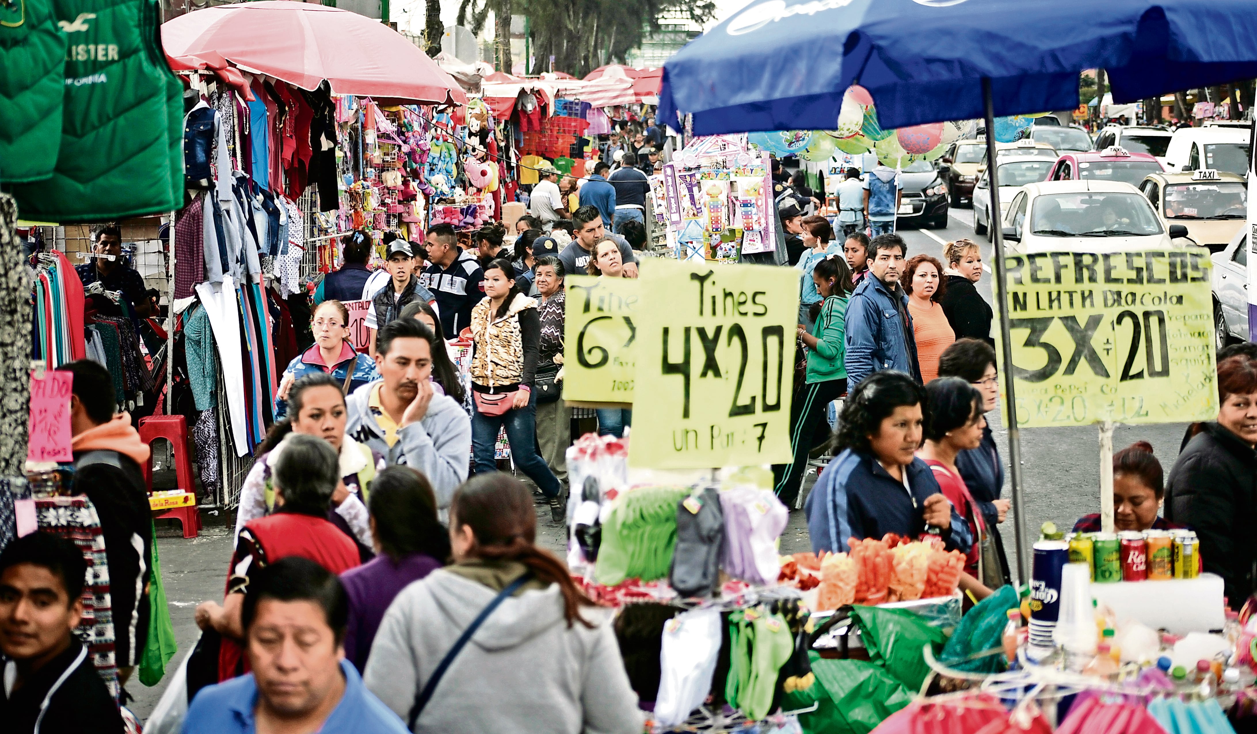 Trump busca impedir que inmigrantes accedan a créditos fiscales reembolsables