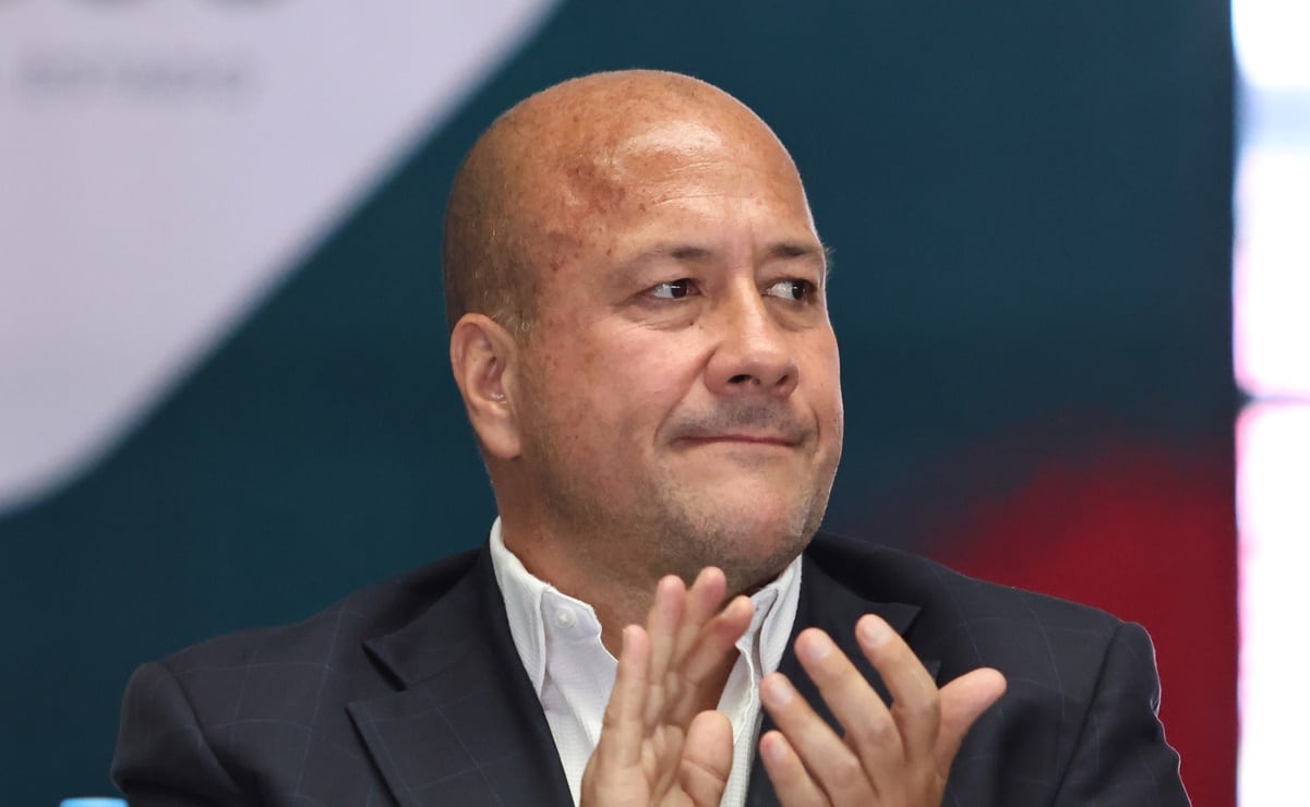 Enrique Alfaro, el exgobernador de Jalisco que persiguió su pasión por el futbol para llegar a Europa