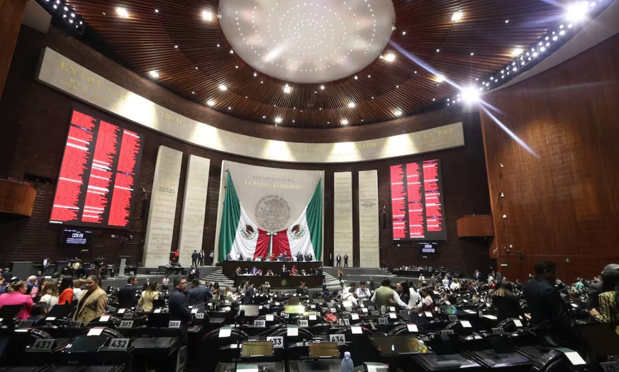 Diputados eligen a Ángel José Trinidad Zaldívar como contralor interno del Inegi; rinde protesta