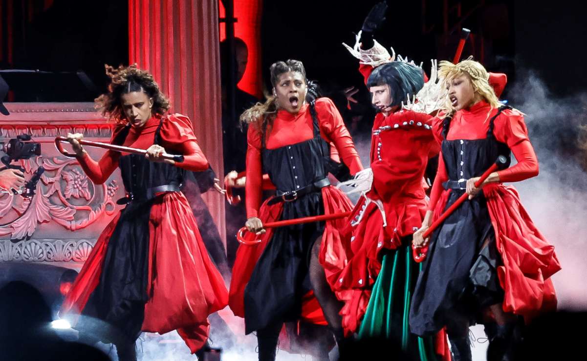 Jesús Zavala hace catarsis en teatro