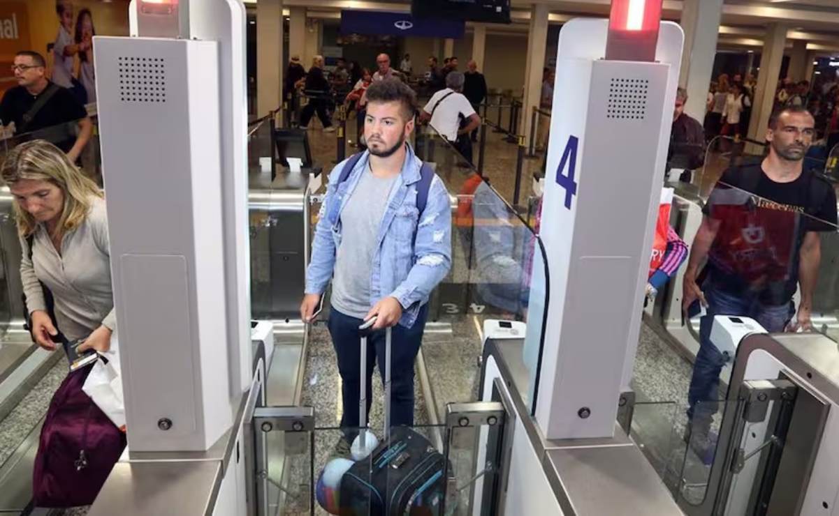 Falla en línea de telecomunicaciones de reserva causó apagón en aeropuerto de Newark; suma 3 errores en últimas 2 semanas