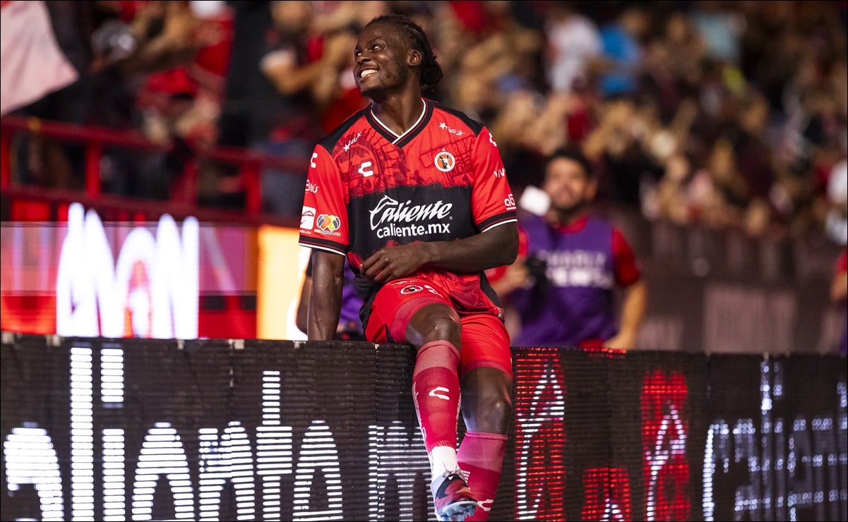 Cruz Azul sigue encendido y derrota a Chivas en un partidazo; La Máquina se mantiene invicta y el Rebaño aumenta su crisis 