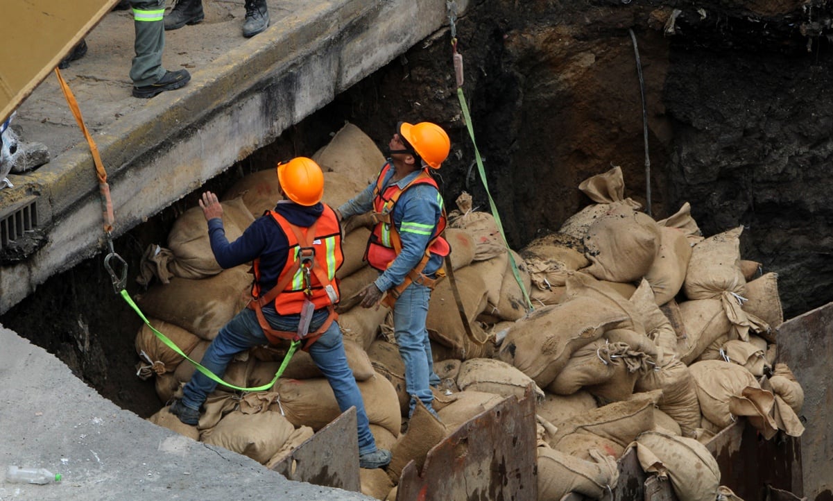 Director del ISSSTE informa deceso de otro lesionado en explosión de pipa en Iztapalapa