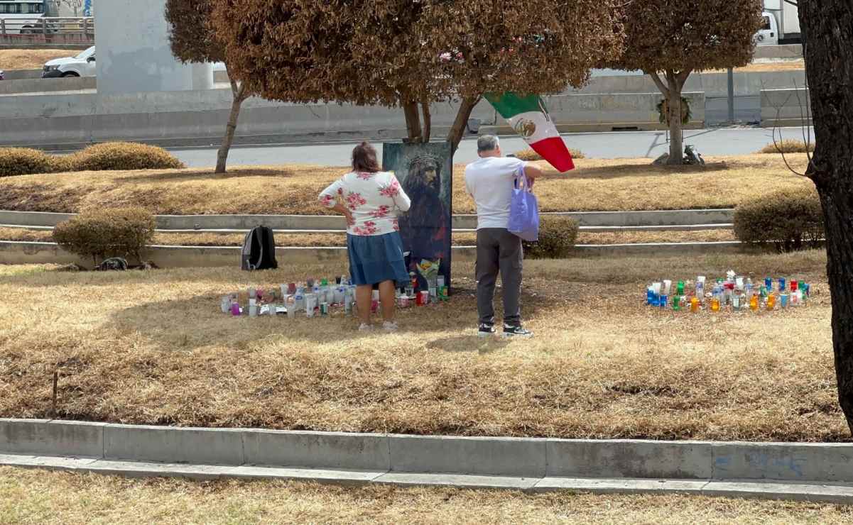 Mantienen altar en memoria de víctimas de explosión de pipa de gas en Iztapalapa