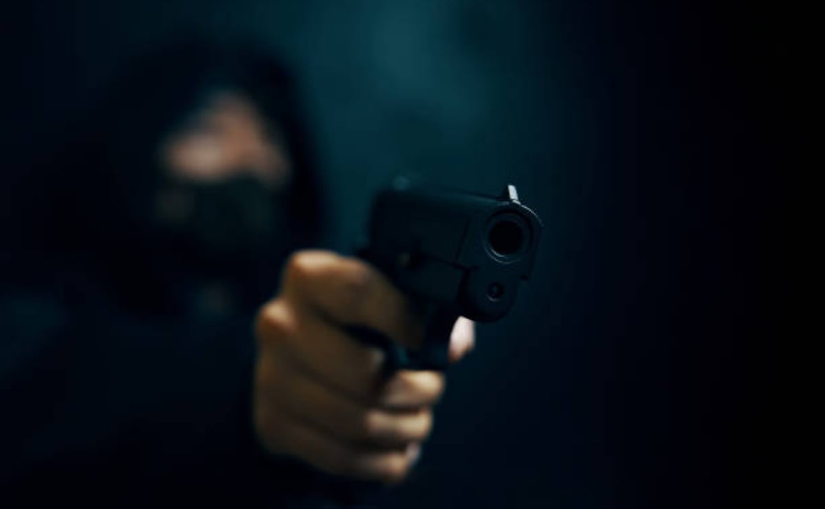 Blindan en misterioso amparo a hijos de AMLO