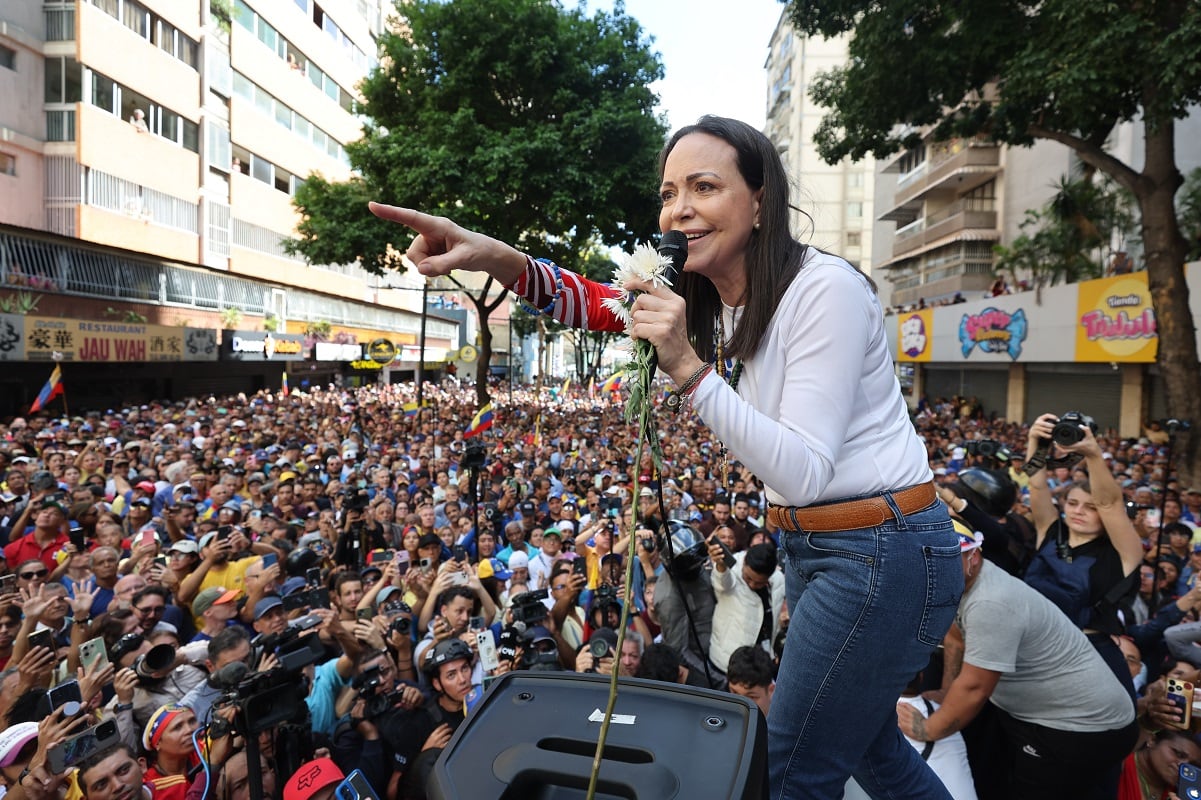 Liberan a esposa e hijo de 